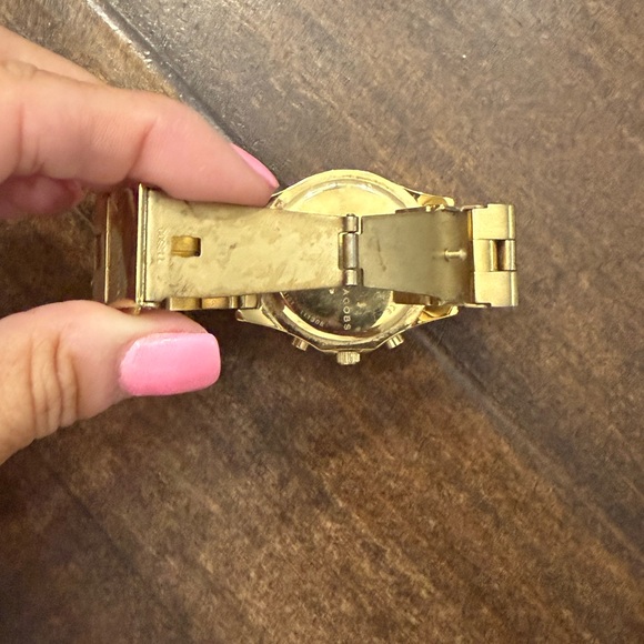 Marc By Marc Jacobs Gold Women's Watch - Picture 9 of 10